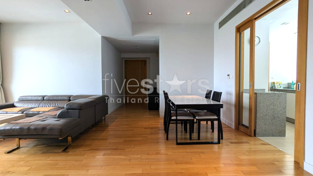 Appartement de 2 chambres + bureau à louer à Asoke, Vue Benchakitti, photo 6
