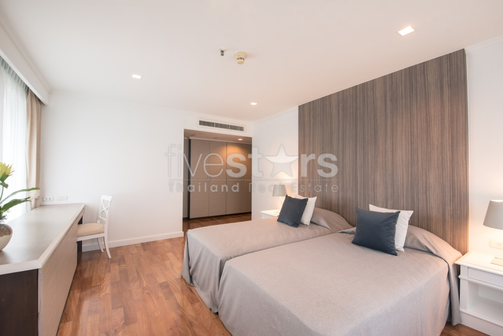 Appartement de 4 chambres à louer à Asoke, près du parc de Benchakitti, photo 11