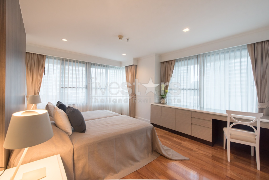 Appartement de 4 chambres à louer à Asoke, près du parc de Benchakitti, photo 12
