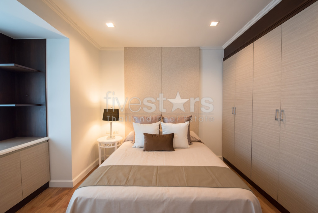 Appartement de 4 chambres à louer à Asoke, près du parc de Benchakitti, photo 15