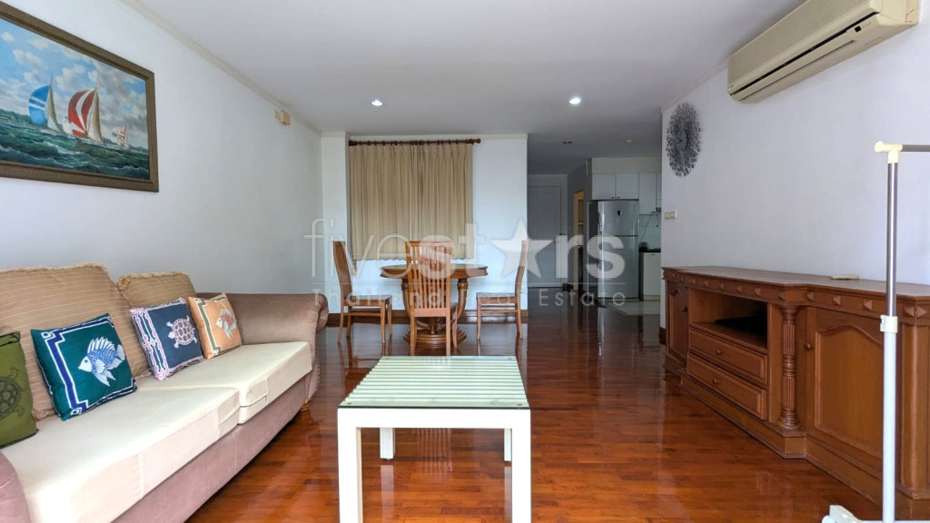 Appartement de 3 chambre à rénover, à vendre à Nana