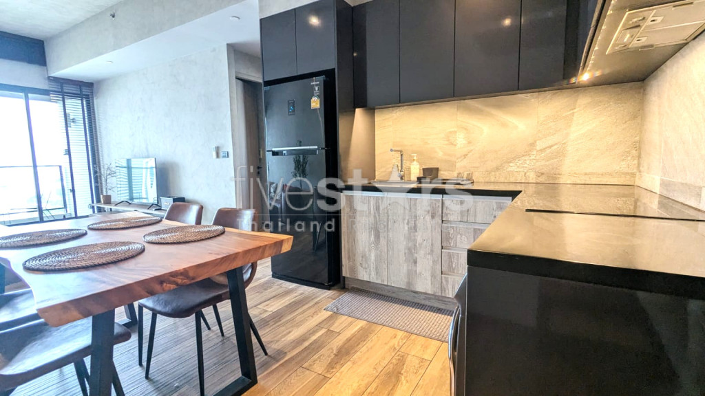 Modern 2 bedrooms condo for rent only 3 minutes walk to MRT Petchburi, photo 5