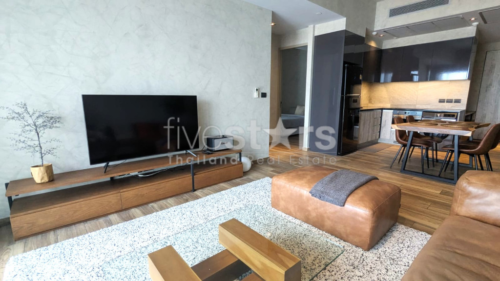 Appartement de standing de 2 chambres à vendre proche du MRT Petchaburi à Asoke., photo 2