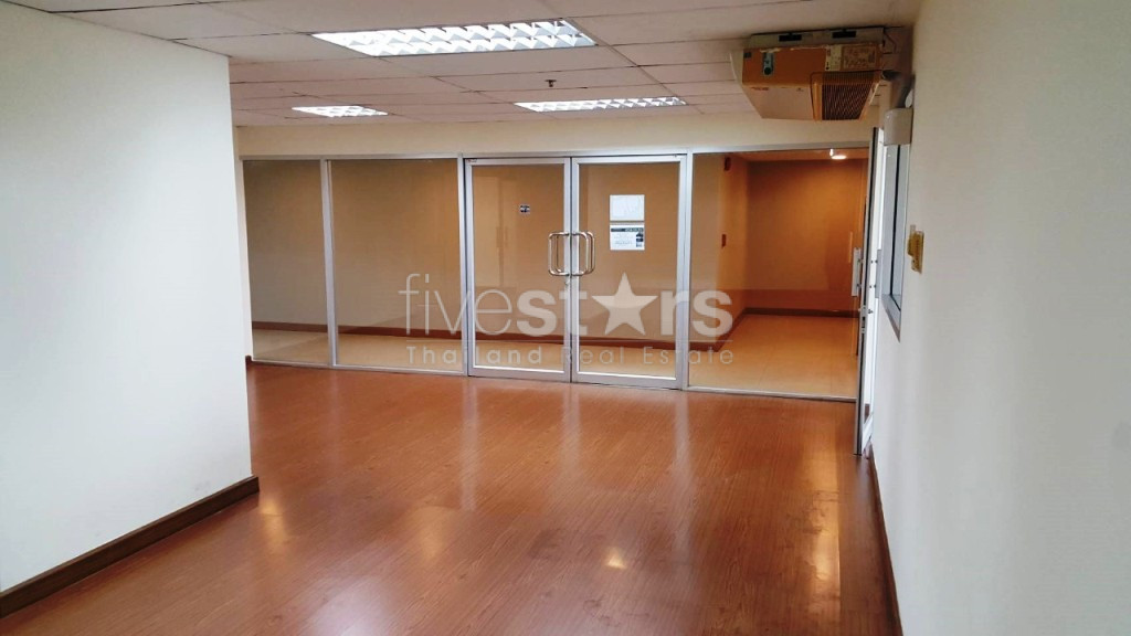 Office space for rent in Sukhumvit near BTS Nana, photo 6
