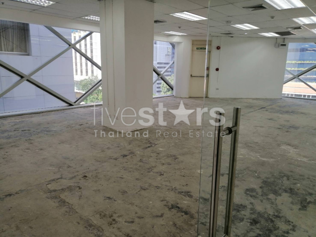Office space for rent in Asoke