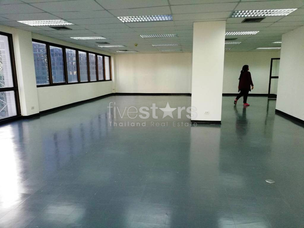Bureaux à louer à Asoke, photo 7