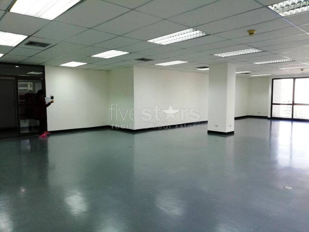Bureaux à louer à Asoke, photo 5