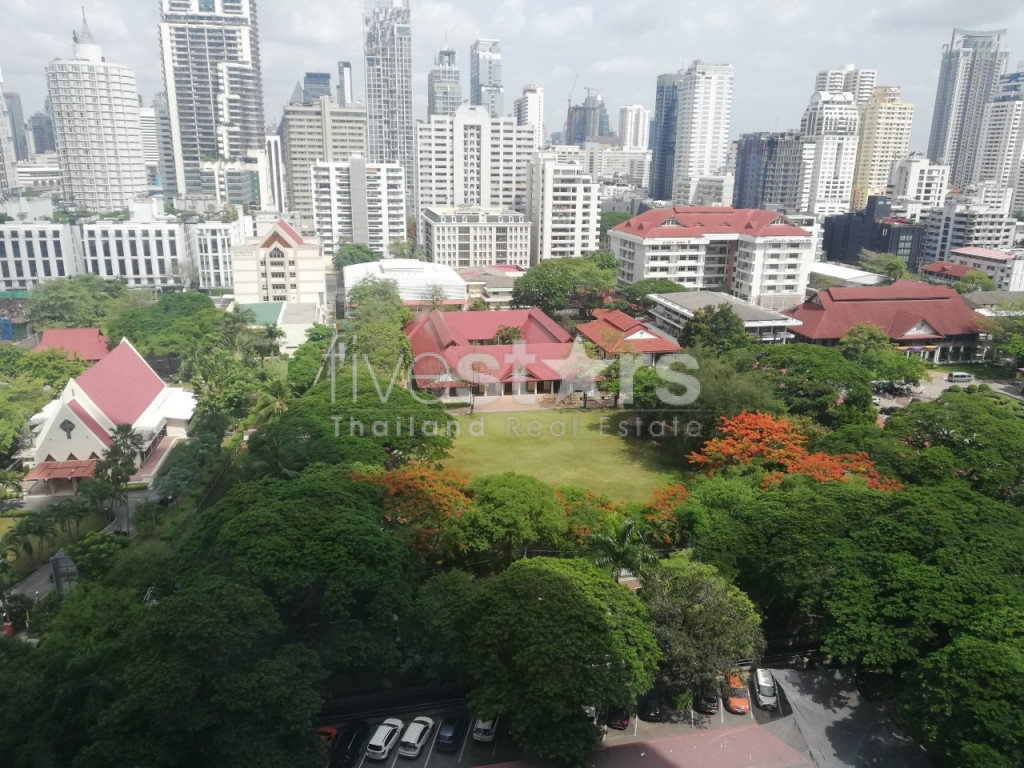 Office for rent on Asoke
