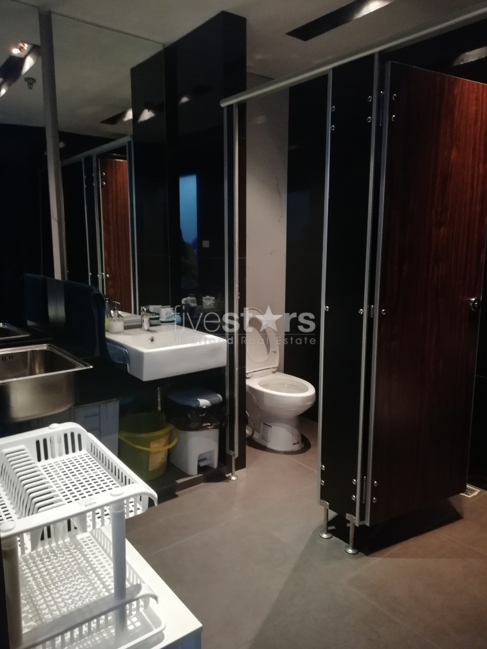 Office for rent on Asoke, photo 10