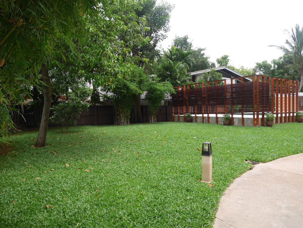 Maison de style Thai avec 4 chambres et piscine privée quartier Asoke/Petchburi, photo 10