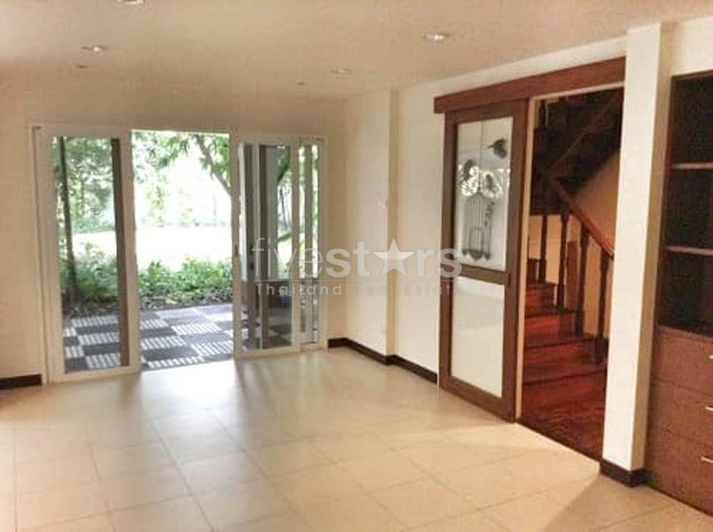 Maison 3 chambres à louer quartier Asoke, photo 4