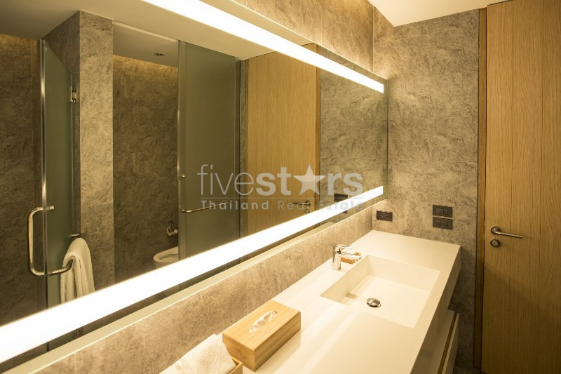 3 storey townhouse close to BTS Nana, photo 2