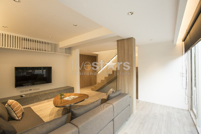 3 storey townhouse close to BTS Nana, photo 9