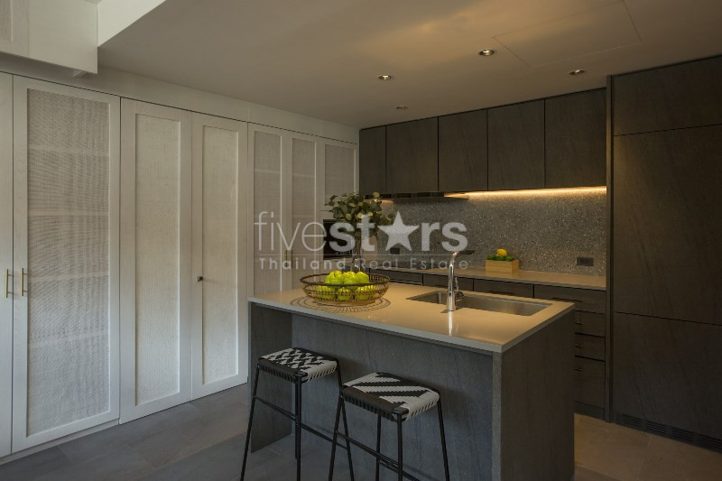 3 storey townhouse close to BTS Nana, photo 16