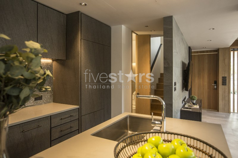 3 storey townhouse close to BTS Nana, photo 15