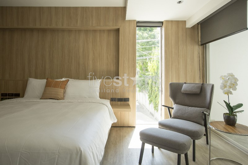 3 storey townhouse close to BTS Nana, photo 23