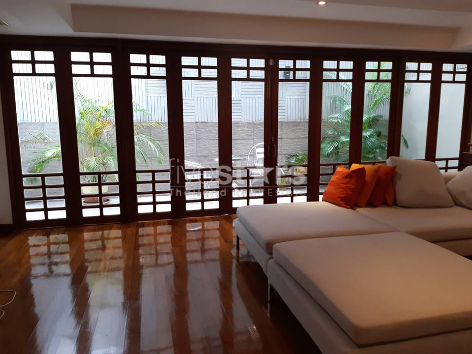 Townhouse de 6 chambres à louer à Asoke, photo 3
