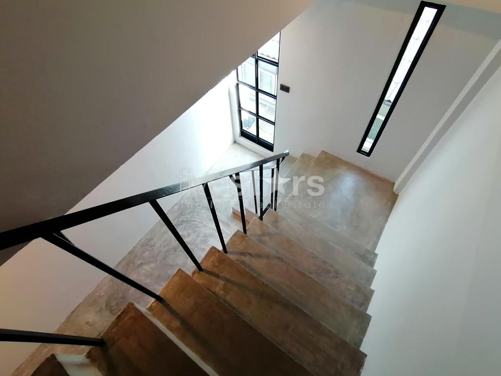6 bedroom house for rent in Nana, photo 11