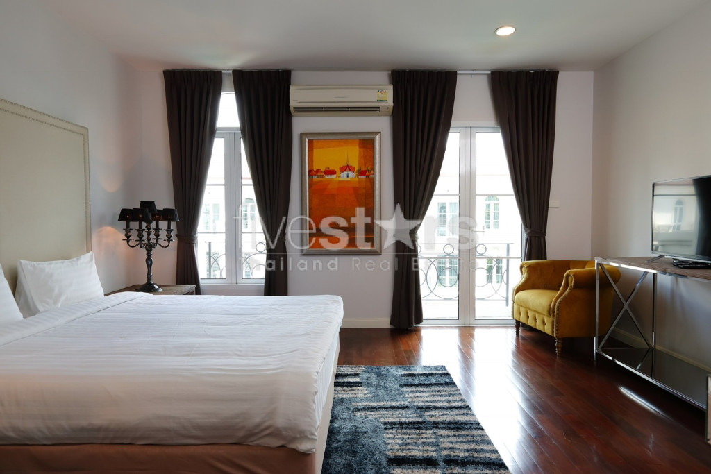 Maison de ville de 3 chambres à louer à Asoke, proche du parc de Benchakitti, photo 8