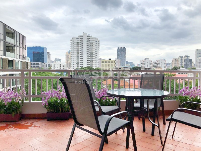 Appartement spacieux avec 4 chambres et grand balcon