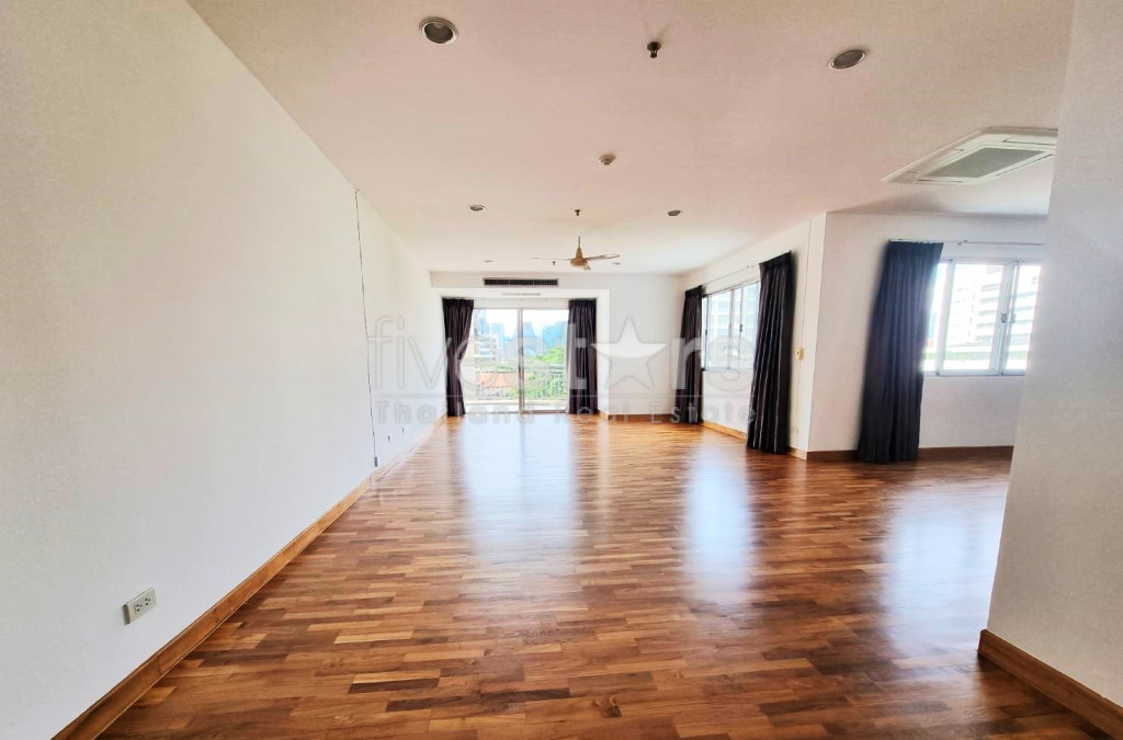 Grand appartement familial de 3 chambres à louer à Sathorn Nanglinchee, photo 2