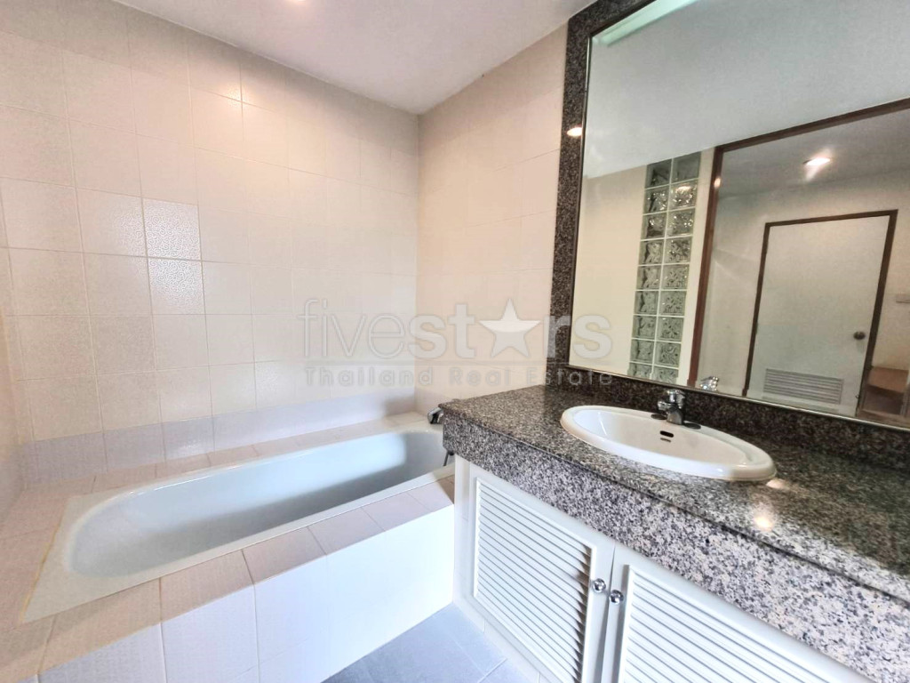 Grand appartement familial de 3 chambres à louer à Sathorn Nanglinchee, photo 16