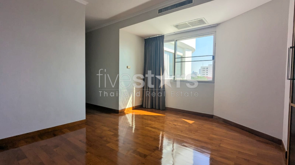 Grand appartement familial de 3 chambres à louer à Sathorn, photo 14