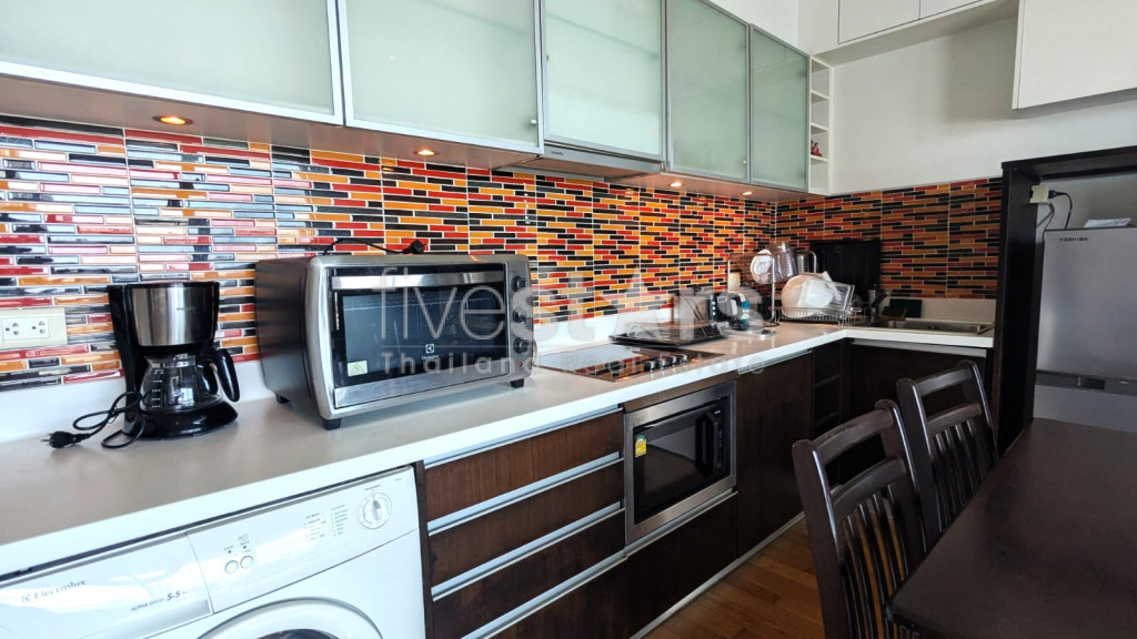 2-bedroom high-floor condo for sale in Sathorn area, photo 4