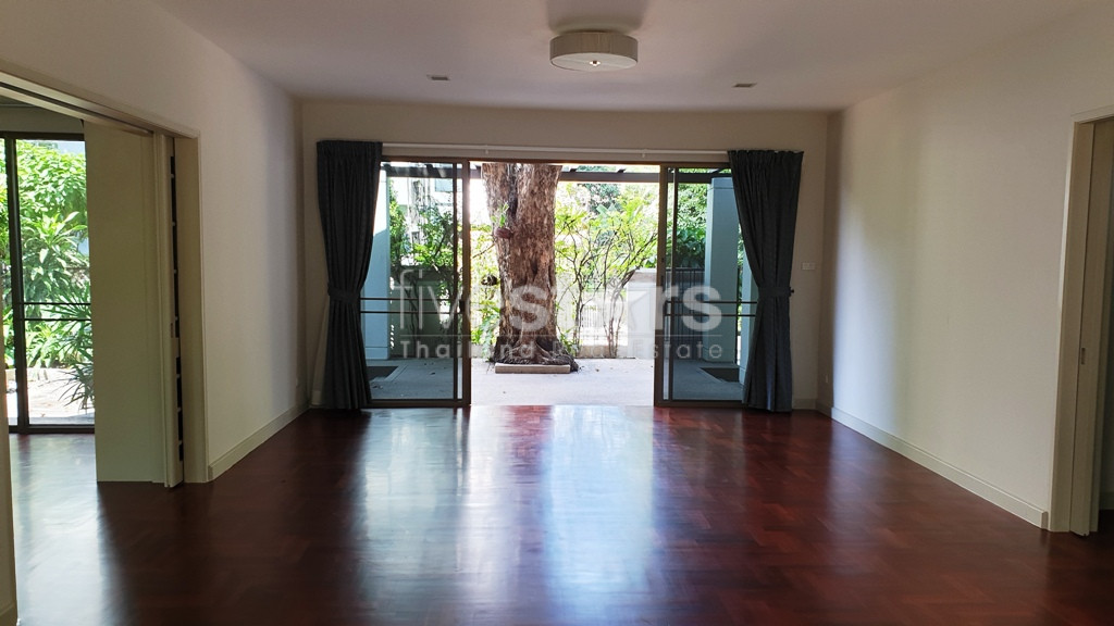 3 bedrooms house in compound for rent in Sathorn, photo 5