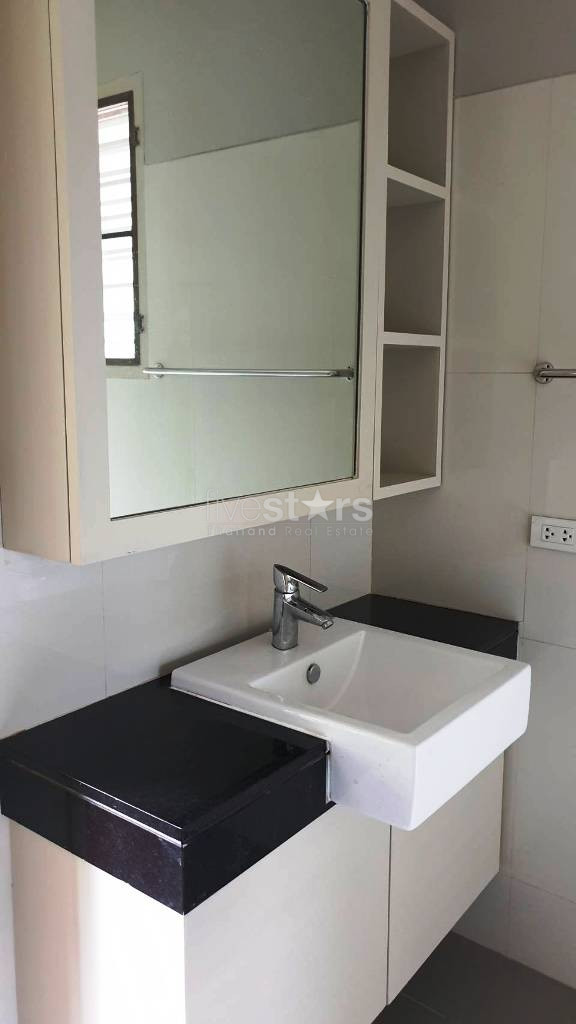 3 bedrooms house in compound for rent in Sathorn, photo 16