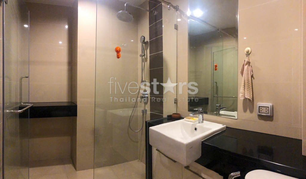 2-bedroom modern condo for sale in Narathiwas area, photo 13