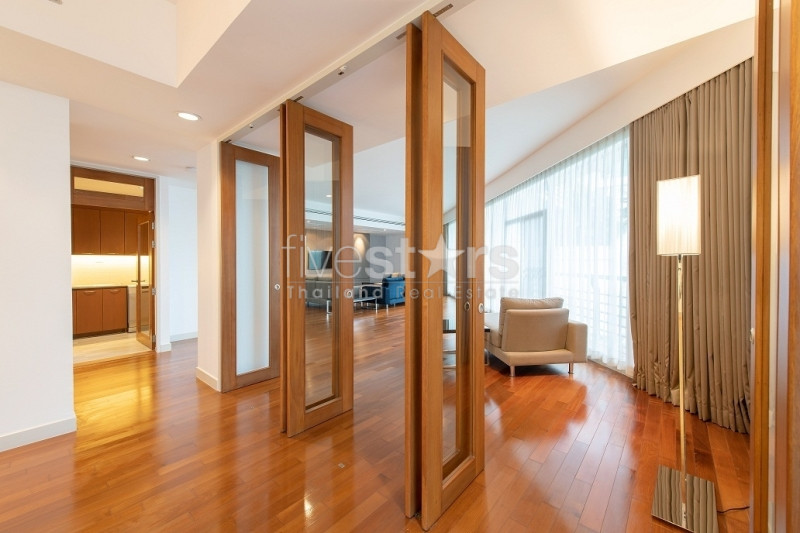Appartement-Penthouse spacieux de 5 chambres à louer à Sathorn, photo 3
