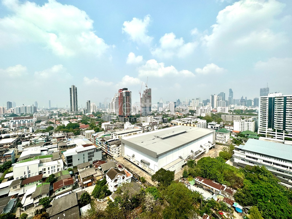 2-bedroom high floor condo for sale in Sathorn area, photo 15