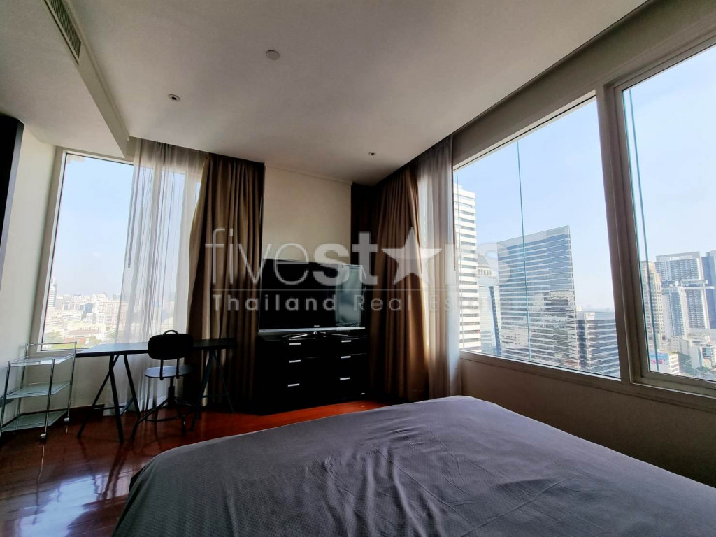 Condo moderne de 2 chambres à louer près de la station Chong Nonsi BTS, photo 4