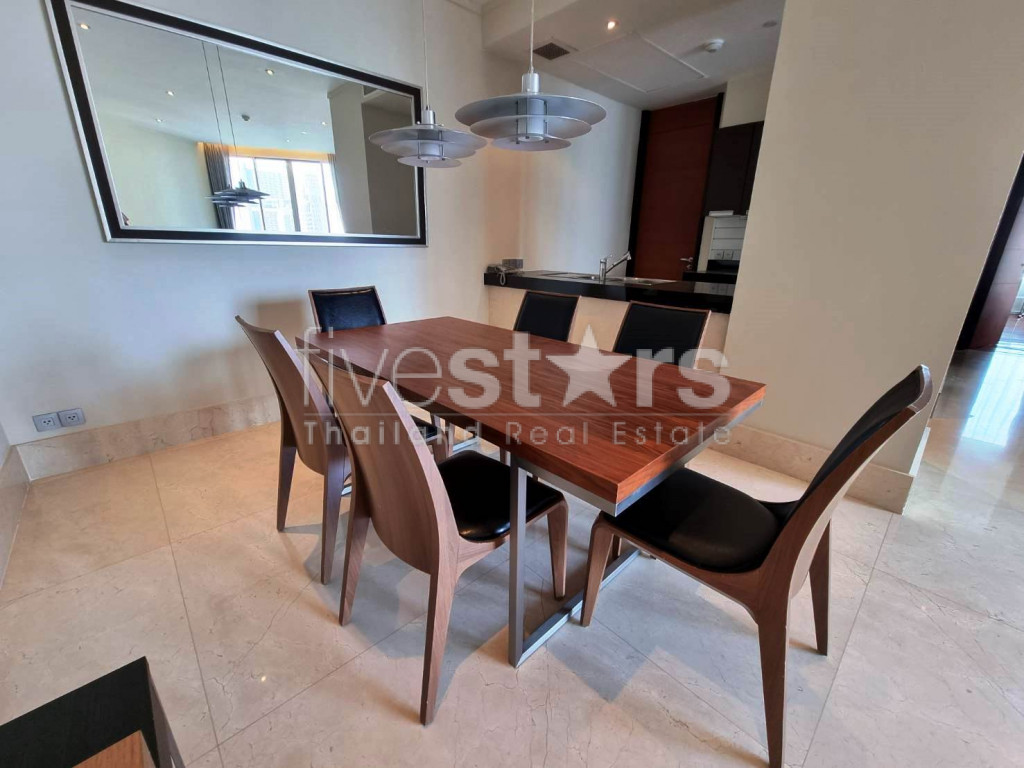 Condo moderne de 2 chambres à louer près de la station Chong Nonsi BTS, photo 6