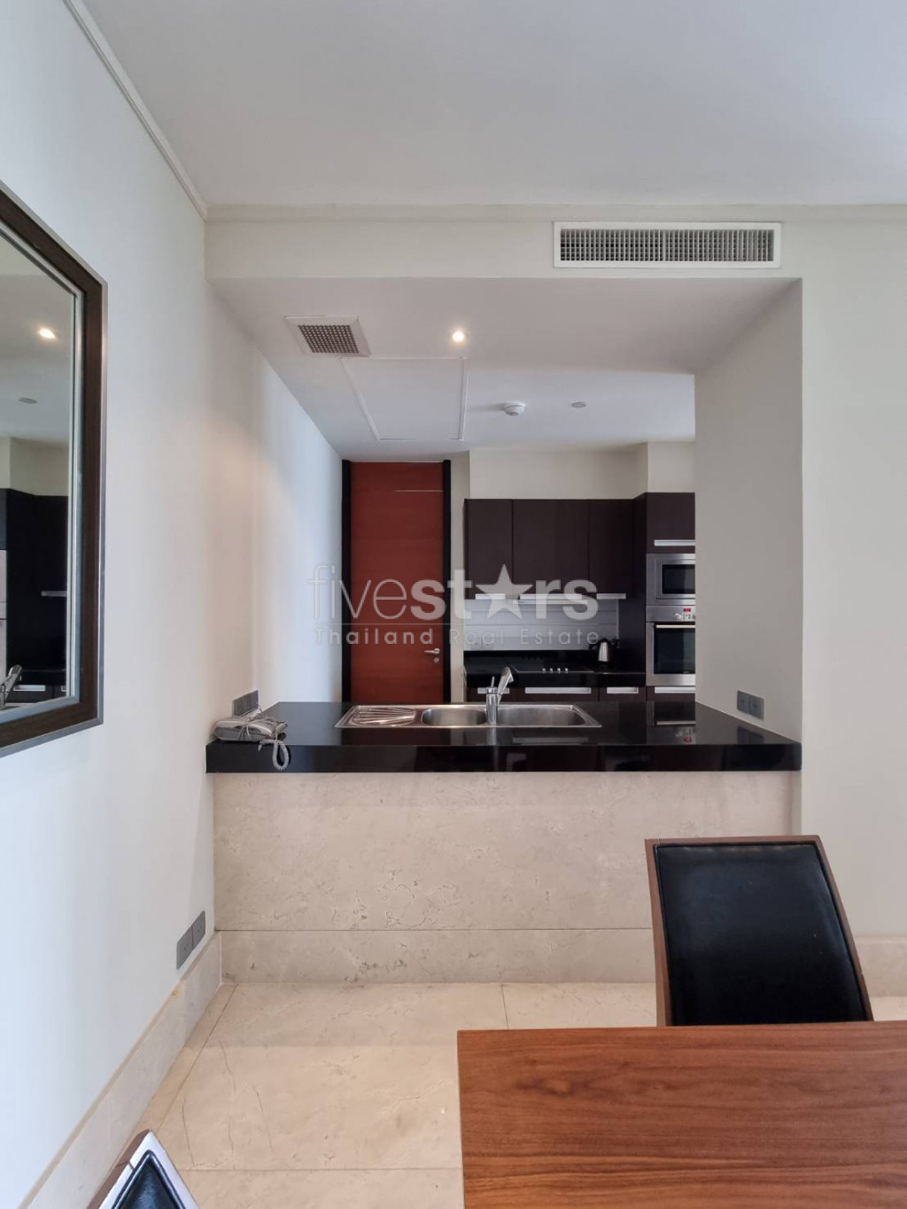 Condo moderne de 2 chambres à louer près de la station Chong Nonsi BTS, photo 8