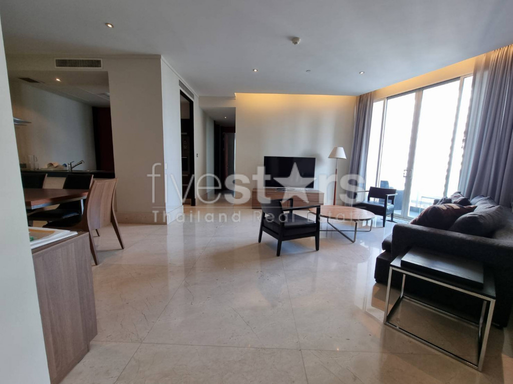 Condo moderne de 2 chambres à louer près de la station Chong Nonsi BTS, photo 9