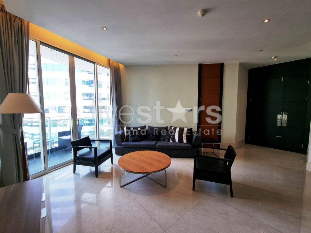 Condo moderne de 2 chambres à louer près de la station Chong Nonsi BTS, photo 3