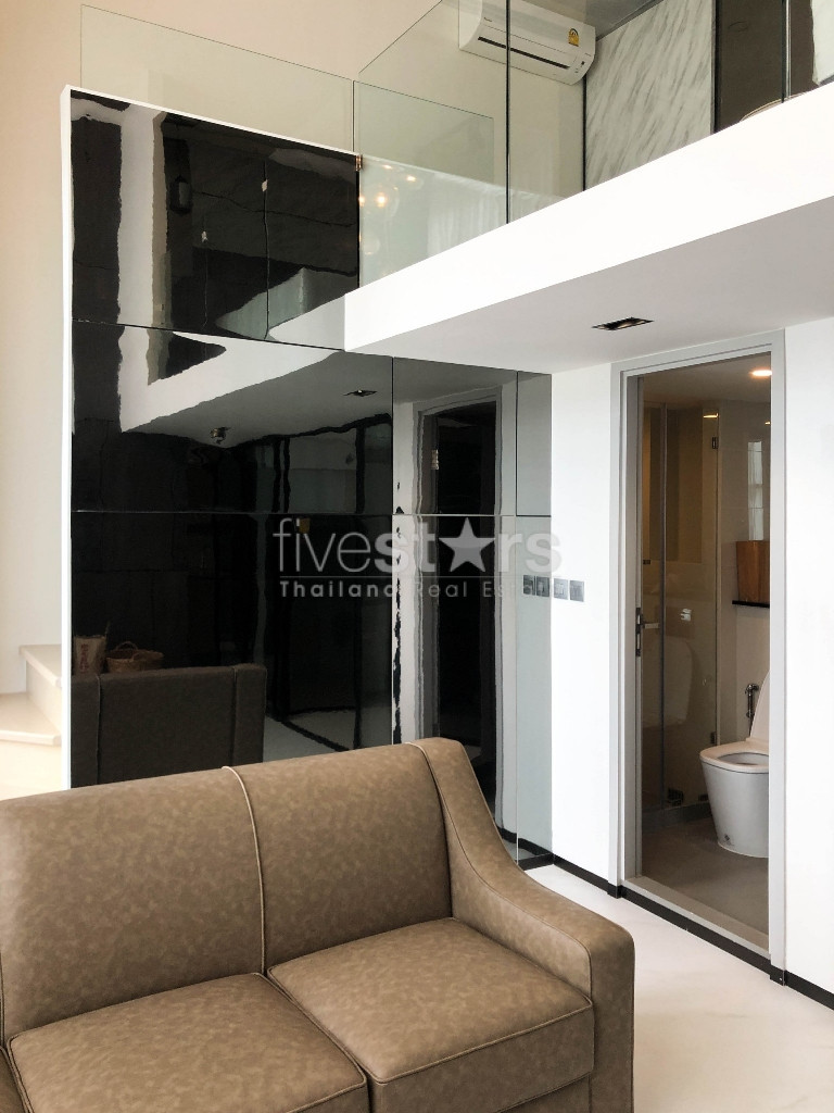 Condo duplex 1 chambre à louer sur Sathorn, photo 4