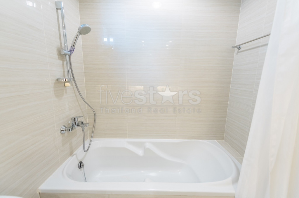 Appartement 2 chambres à louer sur Narathiwas-Sathorn, photo 7