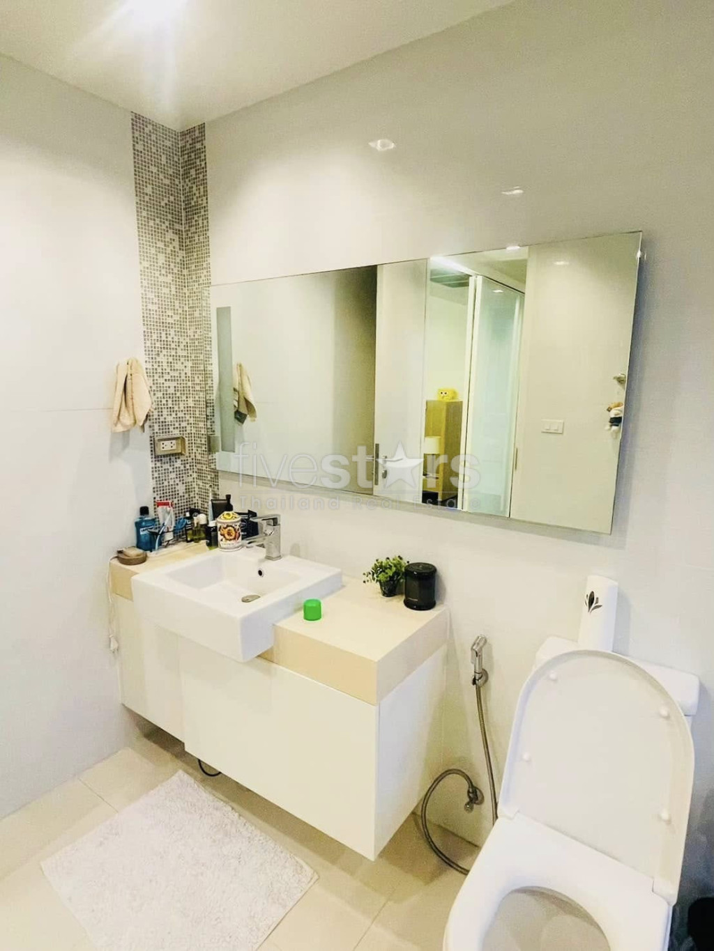 Modern 2-Bedroom for Rent in Narathiwas-Sathorn., photo 9
