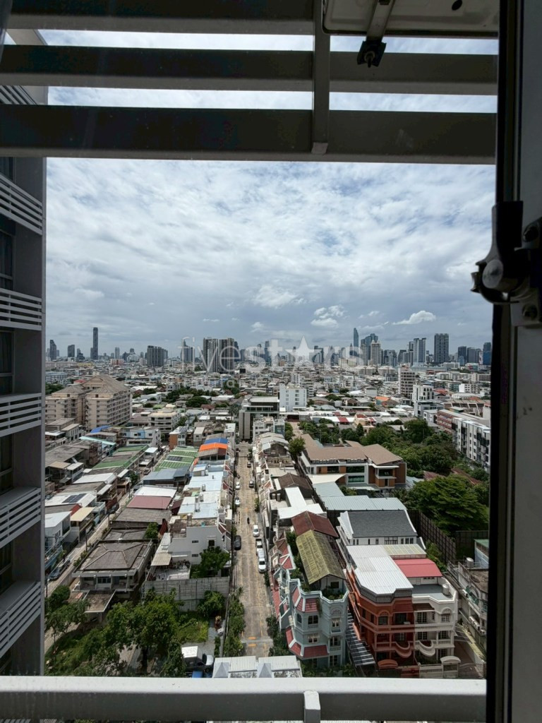 2-bedroom city view apartment for rent on Narathiwas-Sathorn, photo 2