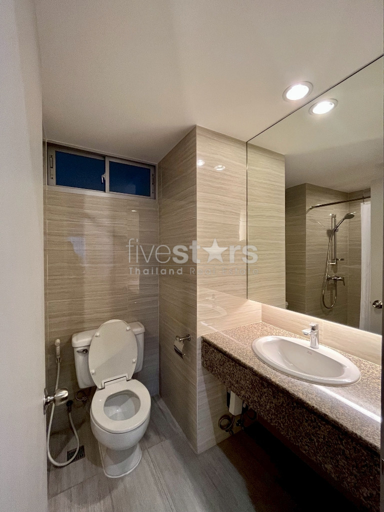 Appartement 2 chambres avec vue sur jardin à louer à Narathiwas-Sathorn, photo 7