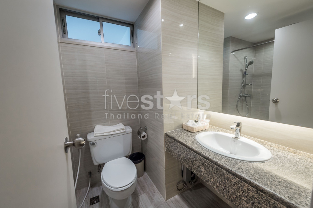 Appartement 2 chambres avec vue sur jardin à louer à Narathiwas-Sathorn, photo 8