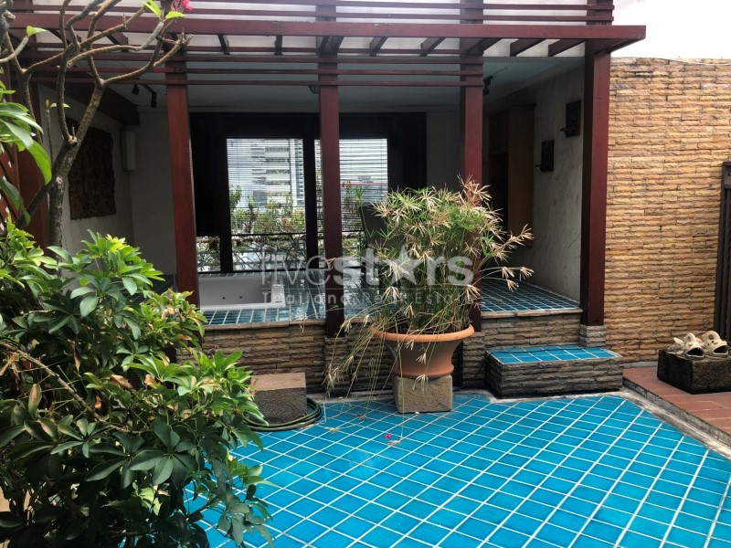 Spacious duplex 4 bedrooms apartment for rent close to Chongnonsi BTS, photo 11