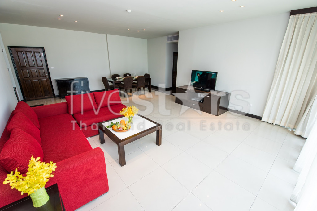 Appartement 2 chambres spacieux proche BTS Chong Nonsi