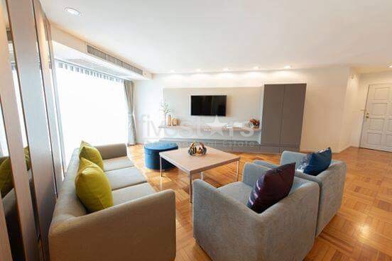 Large 2 bedrooms apartment for rent on Narathiwat road
