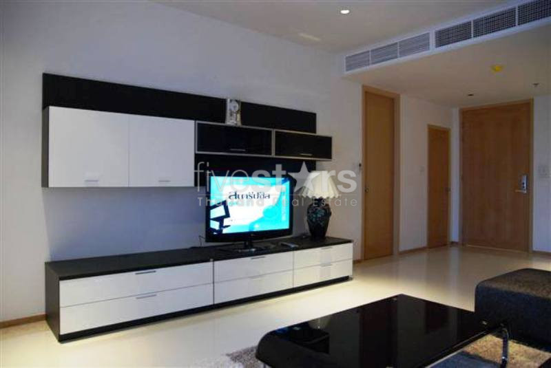 2 bedrooms condo for rent near BTS Chongnonsi, photo 2