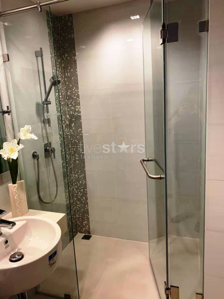 2 bedrooms condo for rent near BTS Chongnonsi, photo 9