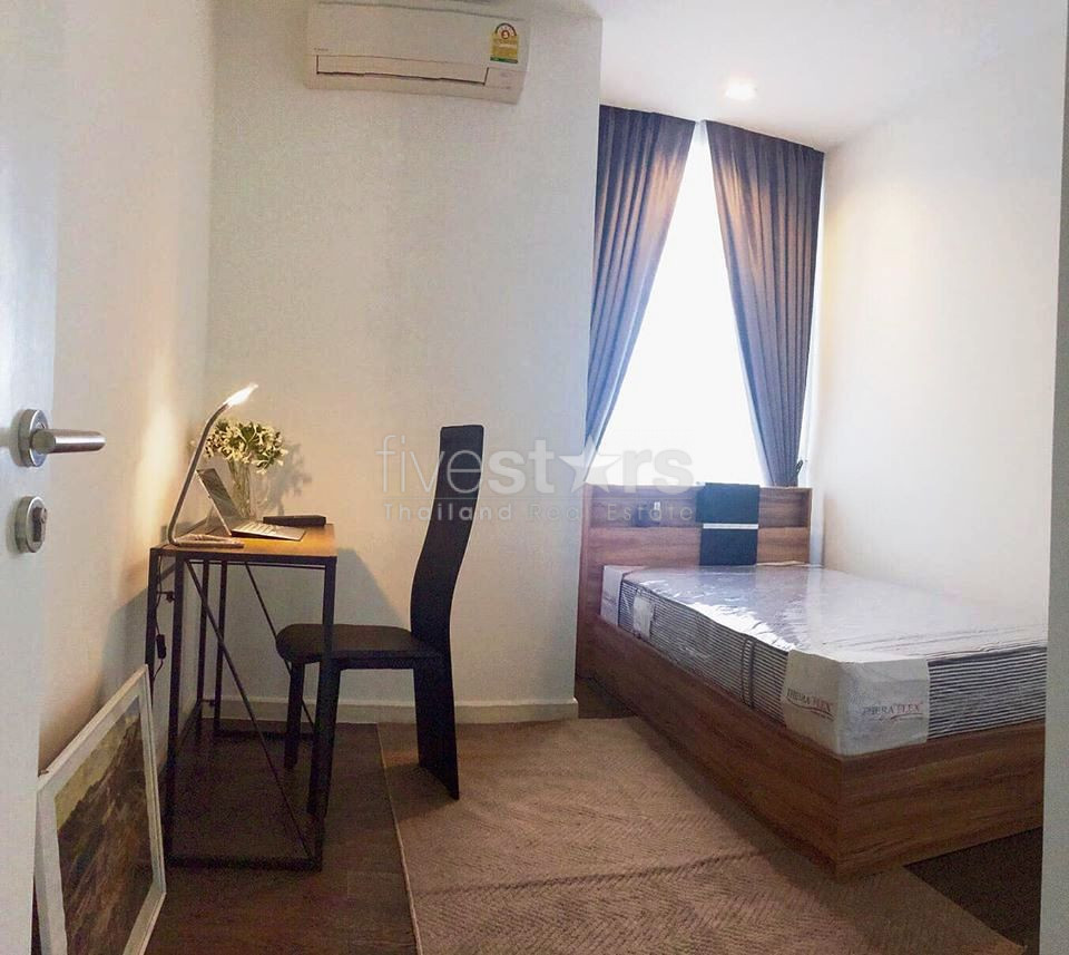 Modern 2 bedrooms condo for rent near BTS Chongnonsi, photo 5